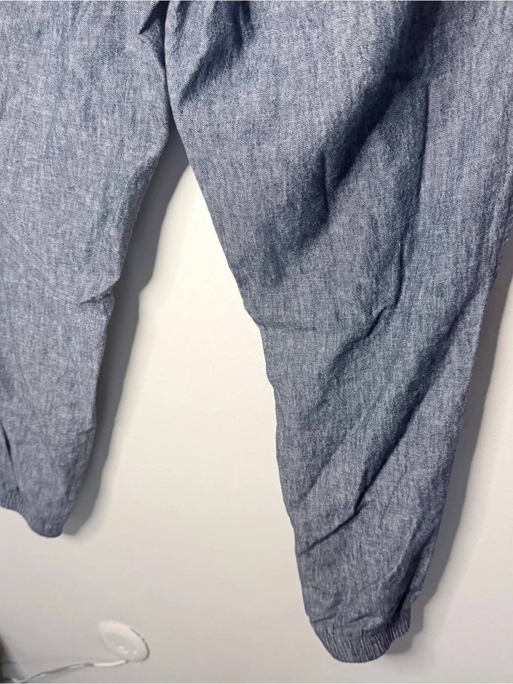 Sun + Stone Men's Chambray-Style Drawstring Joggers in Blue